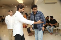 Venkatesh Pays Homage to Allu Kanakaratnam